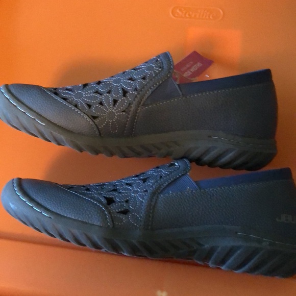 Pretty Jambu memory foam slip on shoes - Picture 3 of 3